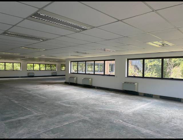 484M² OFFICE TO LET IN RANDJESPARK